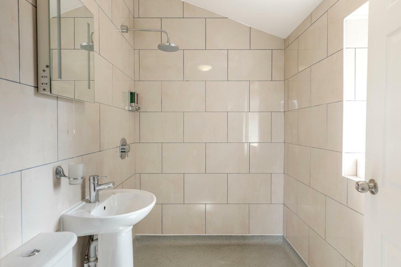 The Lodge ريدهيل المظهر الخارجي الصورة